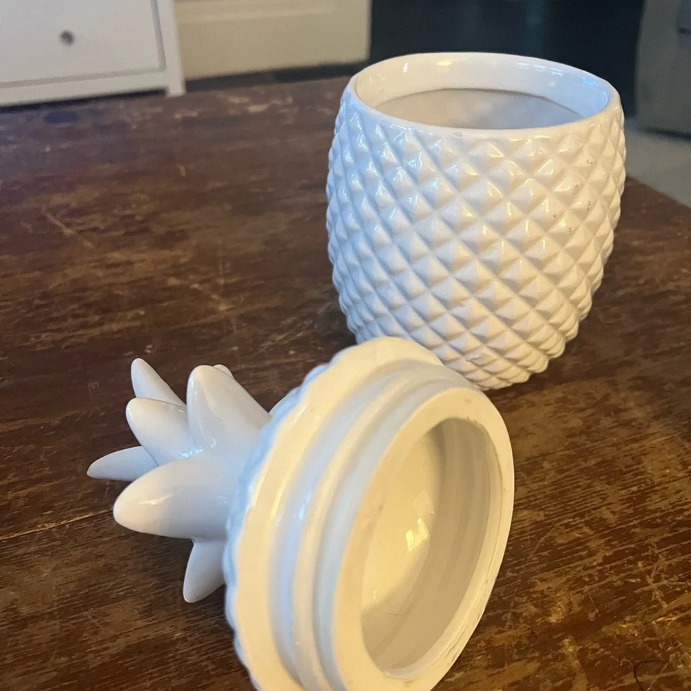 Pineapple 🍍 storage treat jar with lid. White ceramic and unique. Good luck too